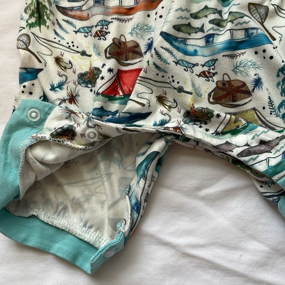 Baby Tank-Top Romper Fishing/ Camping Theme Size 9-12 Months - Picture 3 of 3